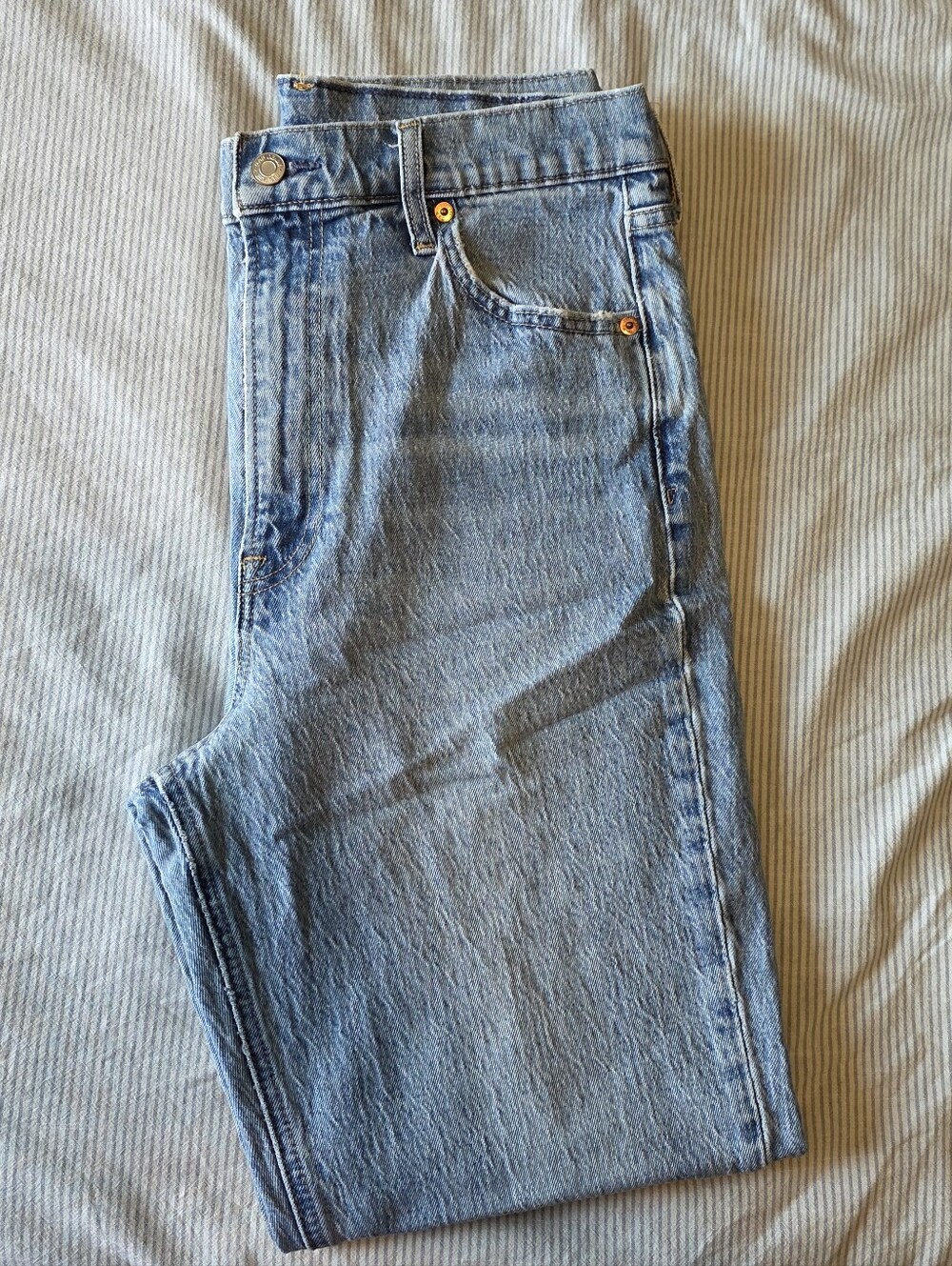 GAP Light Blue Mom Jean High Rise